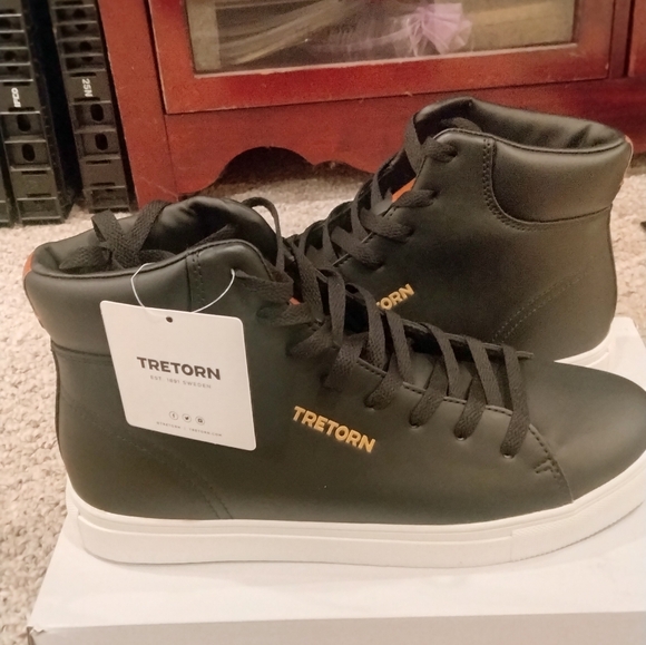 NWT Tretorn shoes - Picture 1 of 7